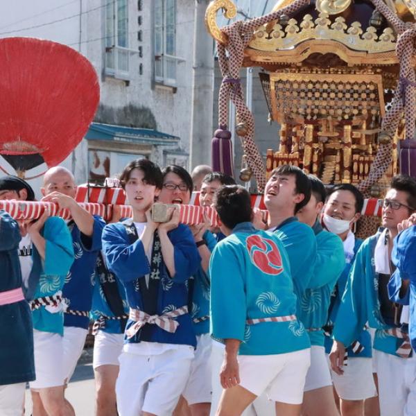 おみこし（愛別神社例大祭）